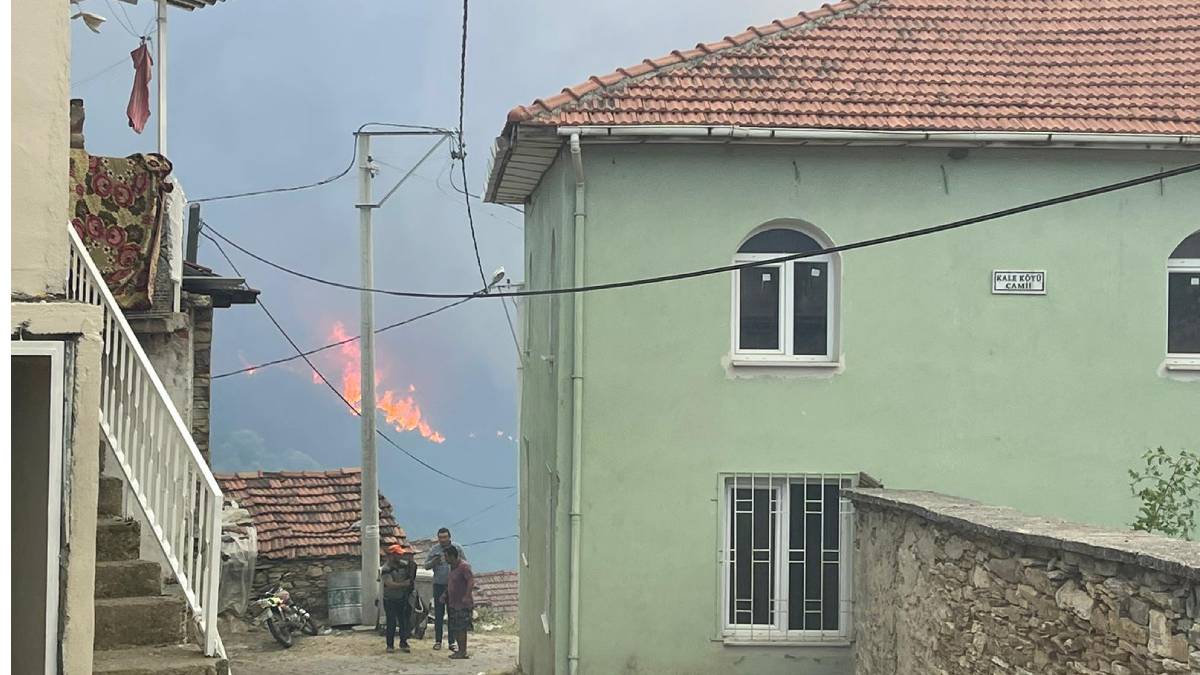 Gördes’te yangınla mücadelemiz sürüyor!