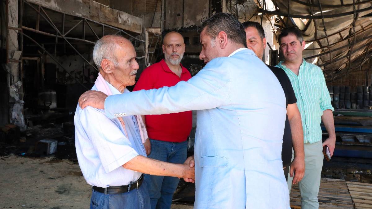 Başkan Yetişkin’den iş yeri yanan esnafa dayanışma ziyareti