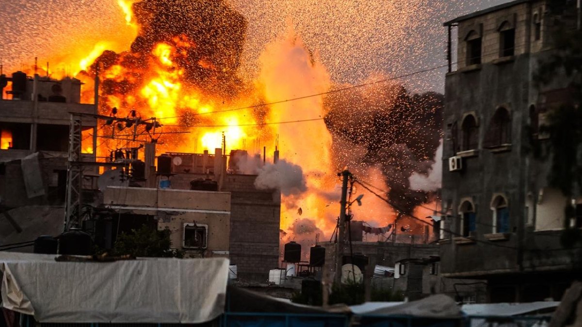 İsrail gece gündüz bombalıyor: 11 Filistinli hayatını kaybetti