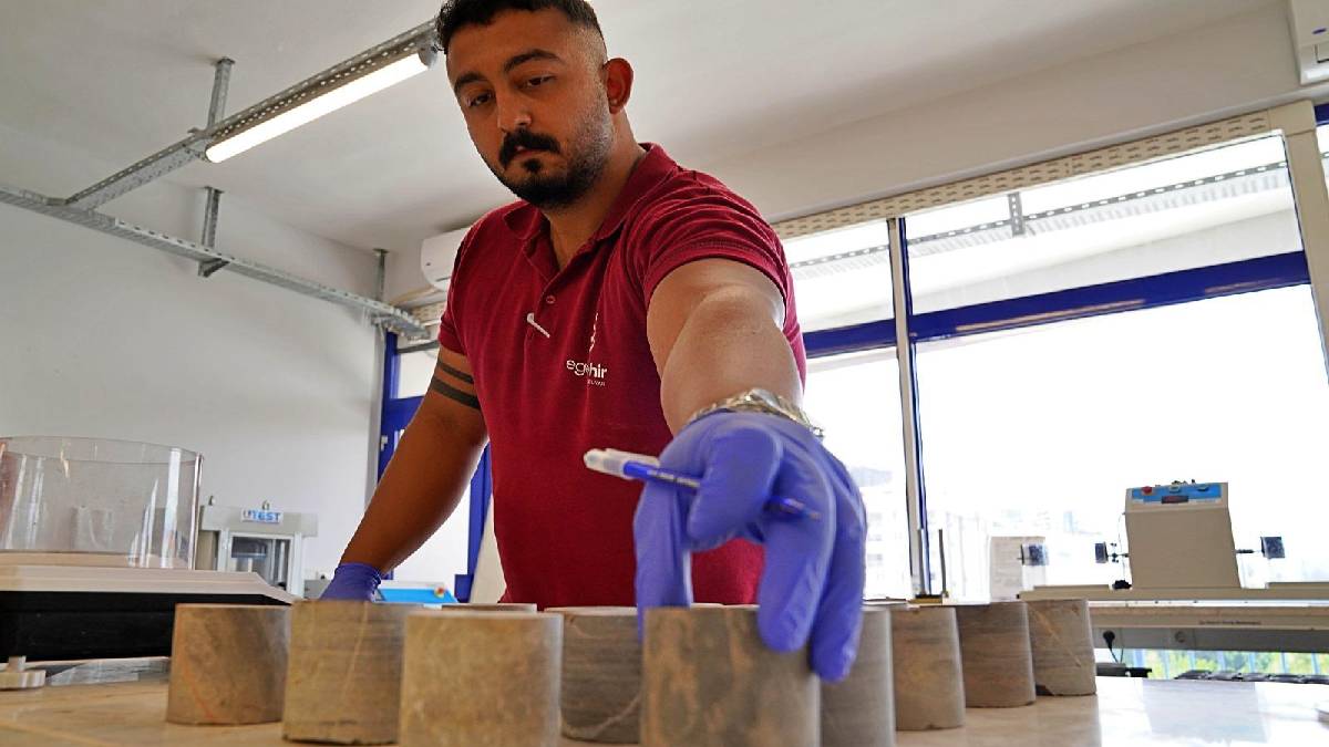 Belediye personeline ‘Bağımlılıkla Mücadele’ eğitimi