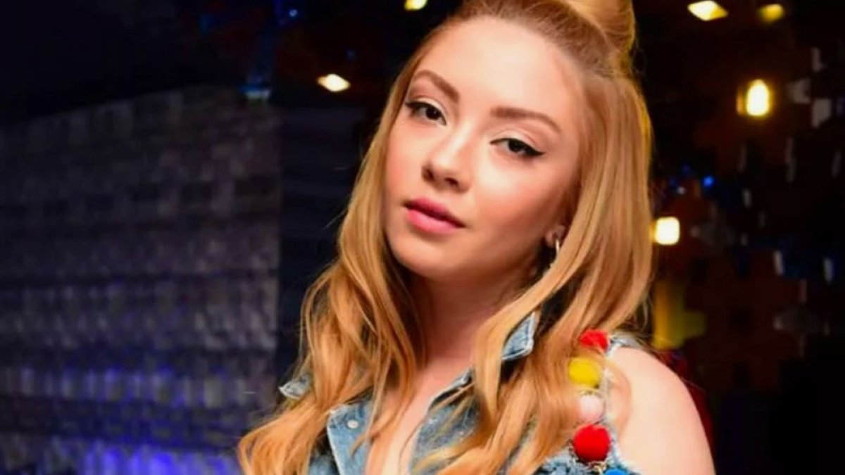 Ameliyata giren Ece Seçkin'den sağlık durumuyla ilgili açıklama