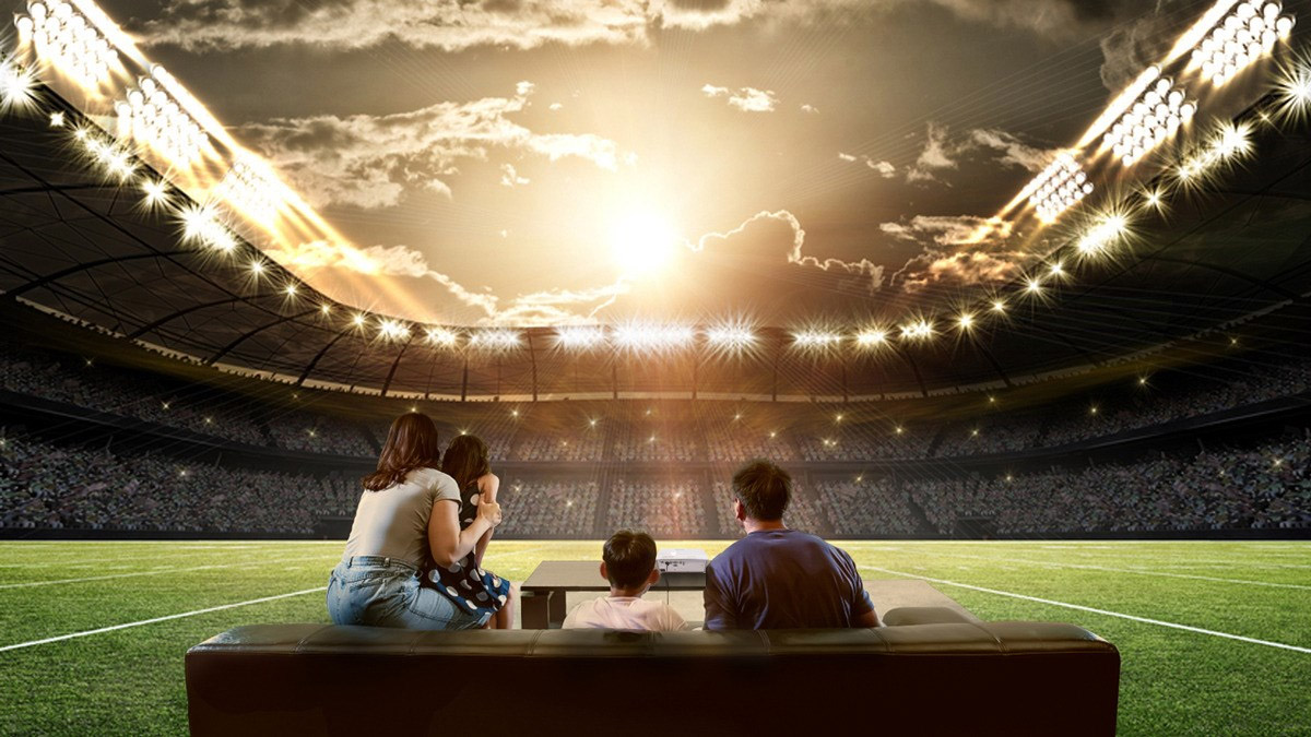 Bu video saha kenarından değil kafede çekildi! Artık sahanın içinde gibi maç izleyeceksiniz: Yeni teknoloji tam bir çılgınlık