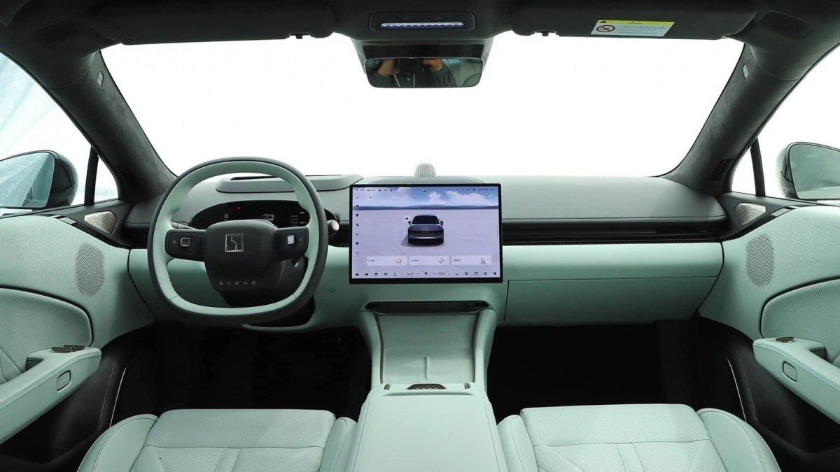 Çinliler yine yaptı! Dünyanın en hızlı şarj olan otomobili, 10.5 dakikada şarjı yüzde 80'e uçuruyor