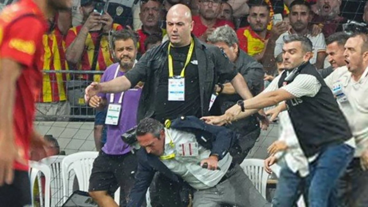 Fenerbahçe'den çok sert İzmir açıklaması: Akreditasyon kartlı futbol teröristi