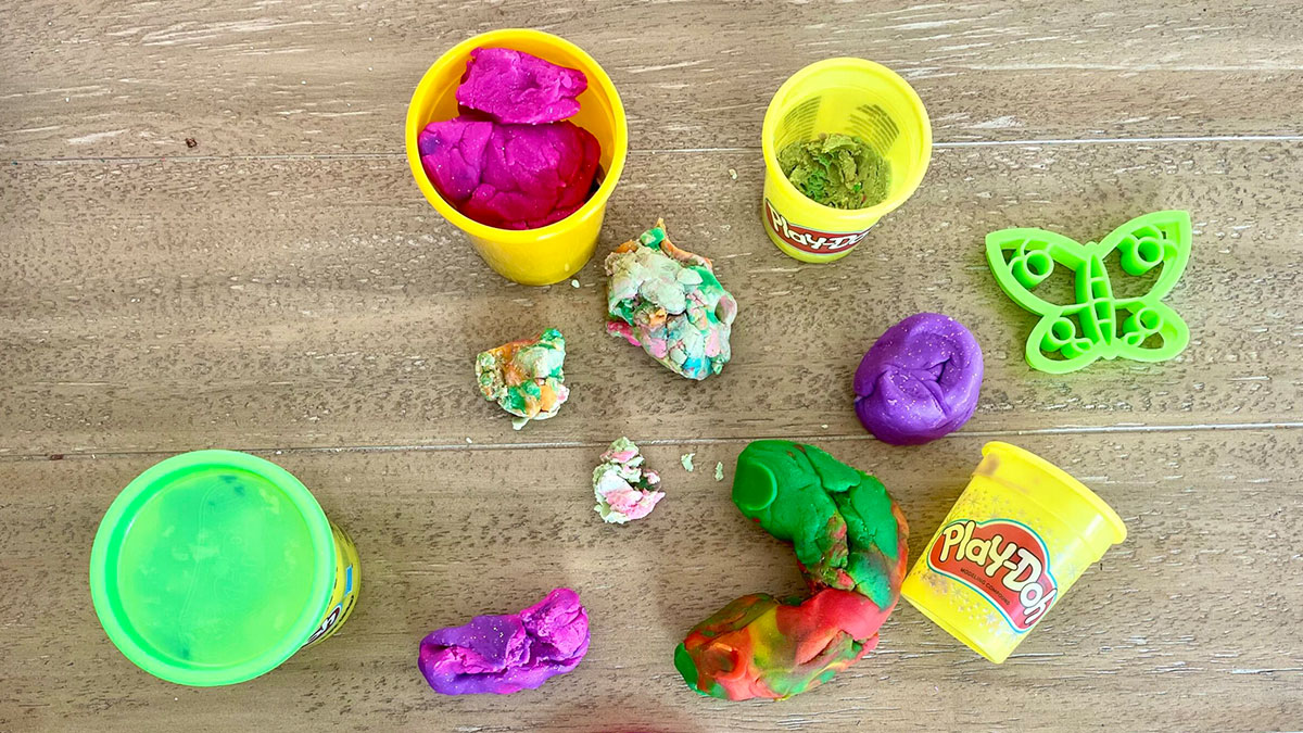 Kuruyan oyun hamurlarını çöpe atmayın: İlk günkü gibi yumuşacık oluyor! Meğer bu kadar kolaymış