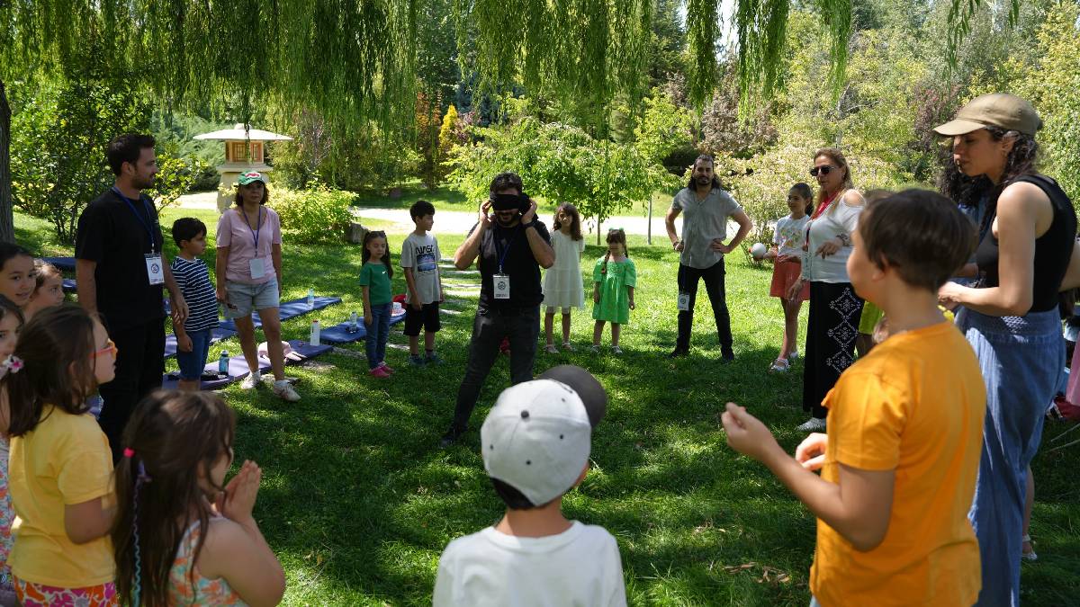 Kukla Oynatım Atölyesi'nde renkli görüntüler