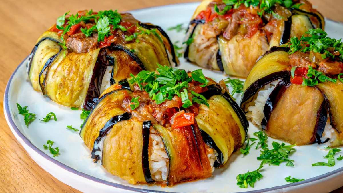 Önce gözleri sonra mideyi doyuruyor! Patlıcanın en lezzetli hali! Kimsenin gözü başka yemek görmeyecek