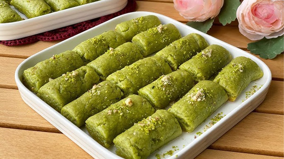 Her yiyen fıstıklı sanıyor! Bu tatlıyı eşinizden saklayın, bir oturuşta hepsini bitirecek