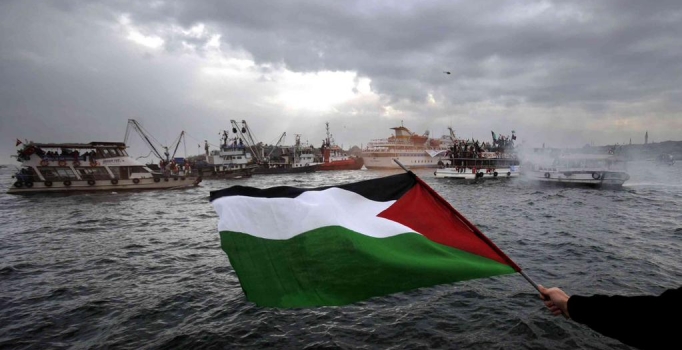 İsrail, Gazze filosuna
müdahale etti