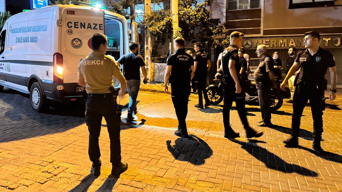 Baba ve kızı evde ölü bulundu: Geriye babanın yazdığı mektuplar kaldı