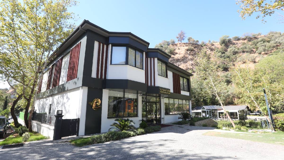 Efeler’in tatil merkezi Doğa Otel Ve Restaurant