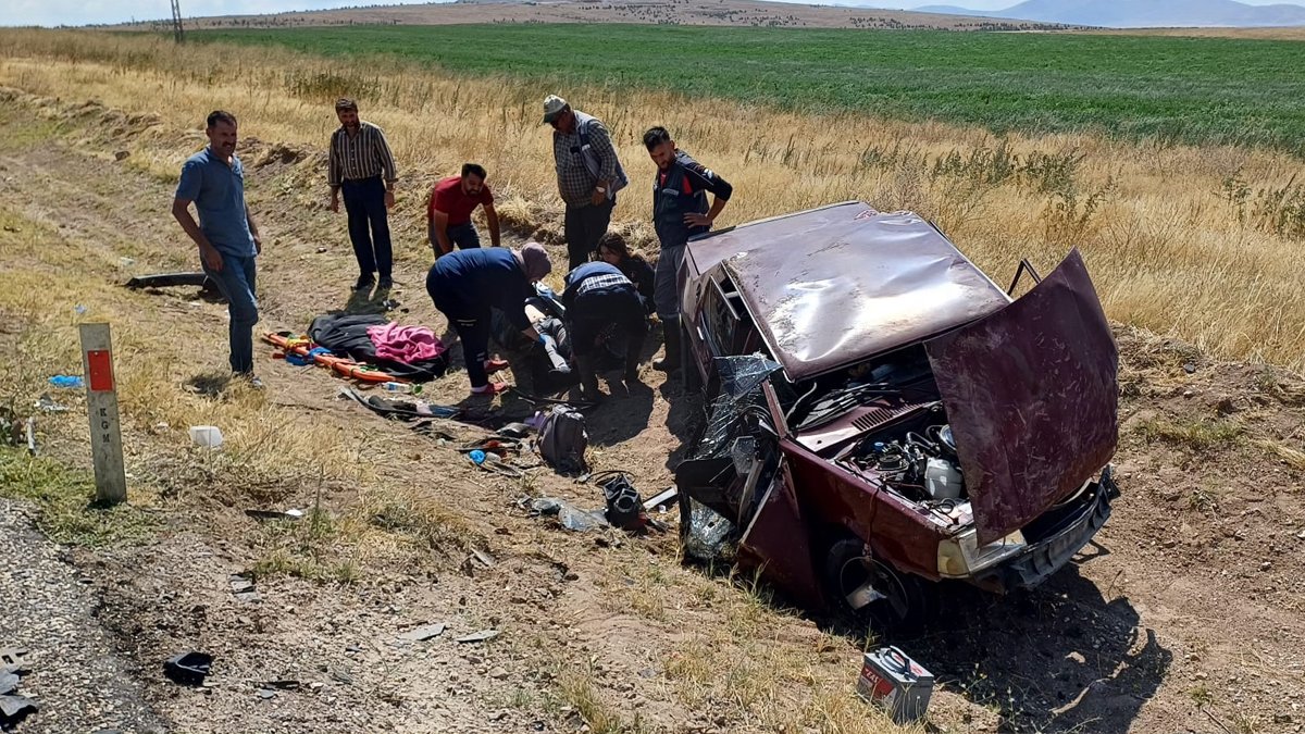 Yozgat'ta iki otomobil çarpıştı: 3 ölü, 3 yaralı