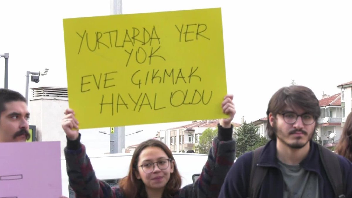 İstanbul'daki öğrenci yurtlarını tek tek aradık: KYK'lar yetersiz, özel yurtlar cebi yakıyor