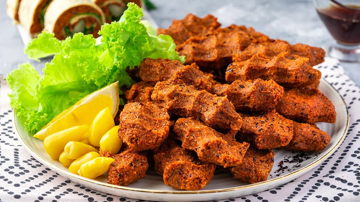 Dışarıdan almaya son! Çiğköfteyi evde bu tarifle yapan bağımlısı oluyor... Üstelik sadece 10 dakikada