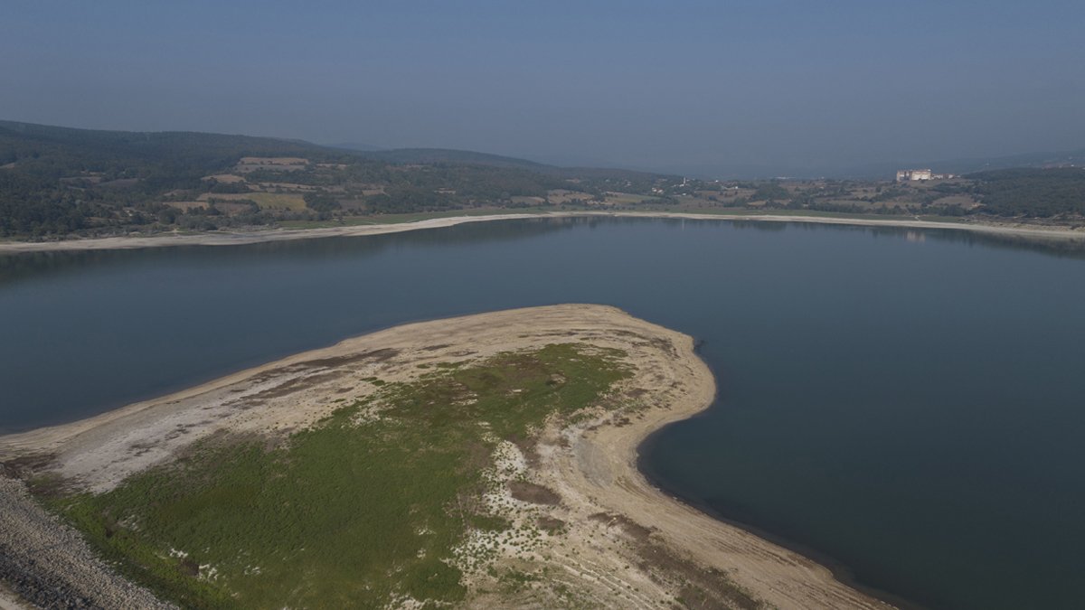 Bolu'nun 4 aylık suyu kaldı: Gölköy Barajı’nda yarım ada oluştu