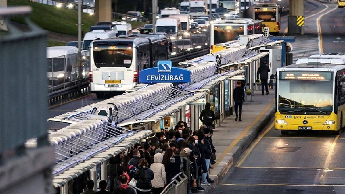 İBB açıkladı: 30 Ağustos'ta İstanbul'da toplu taşıma ücretsiz mi?