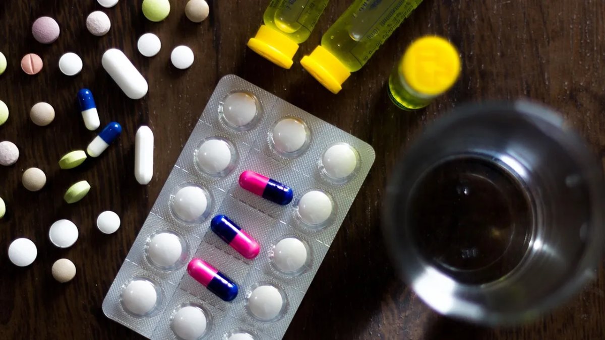 İlaç krizi tehlikeli boyutlara ulaştı: Eczanede bulamayan ‘torbacı’dan satın alıyor