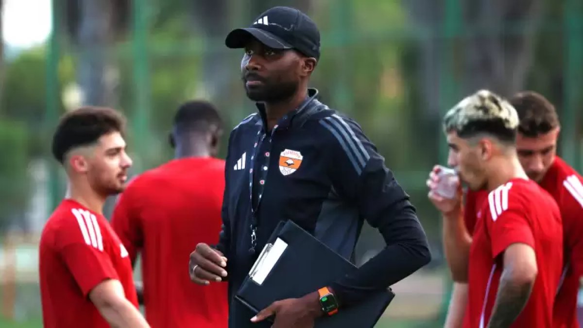 Adanaspor teknik direktörü Sol Bamba 39 yaşında hayatını kaybetti
