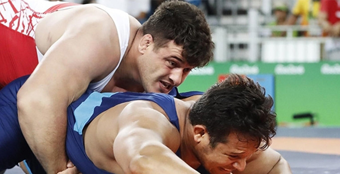 Milli güreşçi Rıza Kayaalp Rio Olimpiyatları'nda finale yükseldi