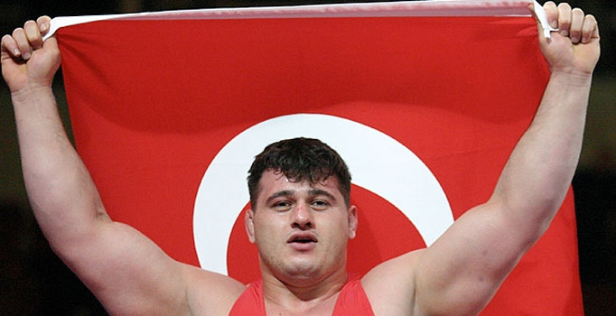 Rıza Kayaalp çeyrek finale yükseldi