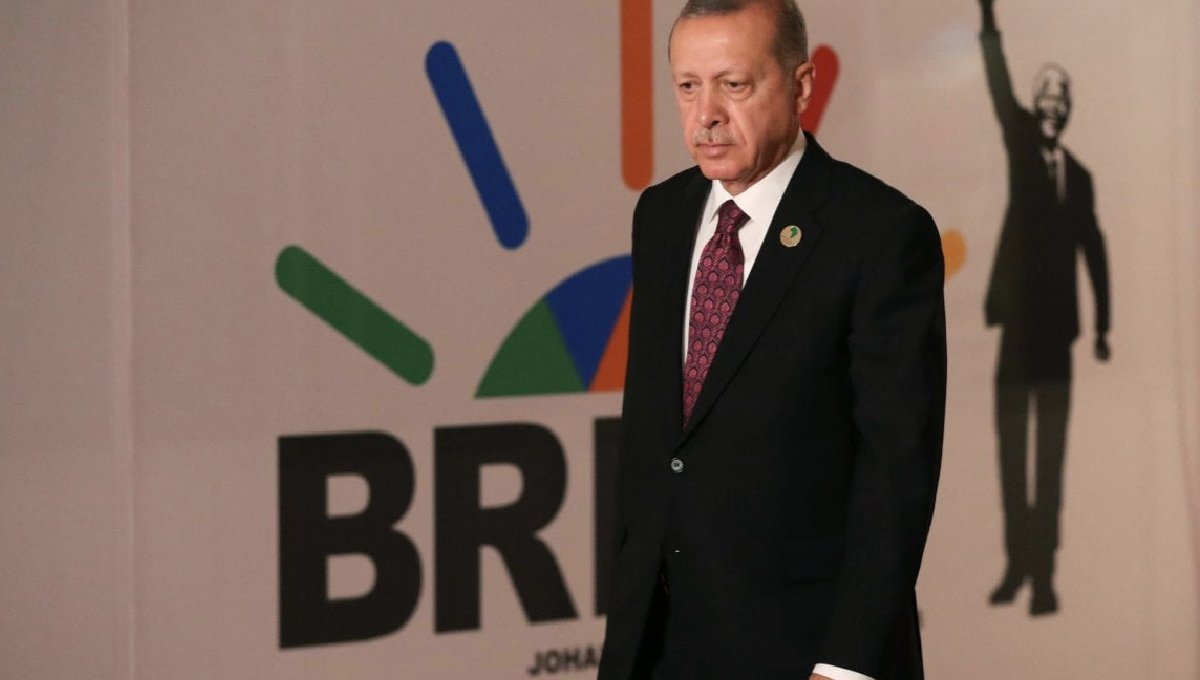 Aydın Sezer Türkiye'nin BRICS'e başvuru muammasını değerlendirdi:  "Dışişleri başvuruyu medyadan öğrendi"