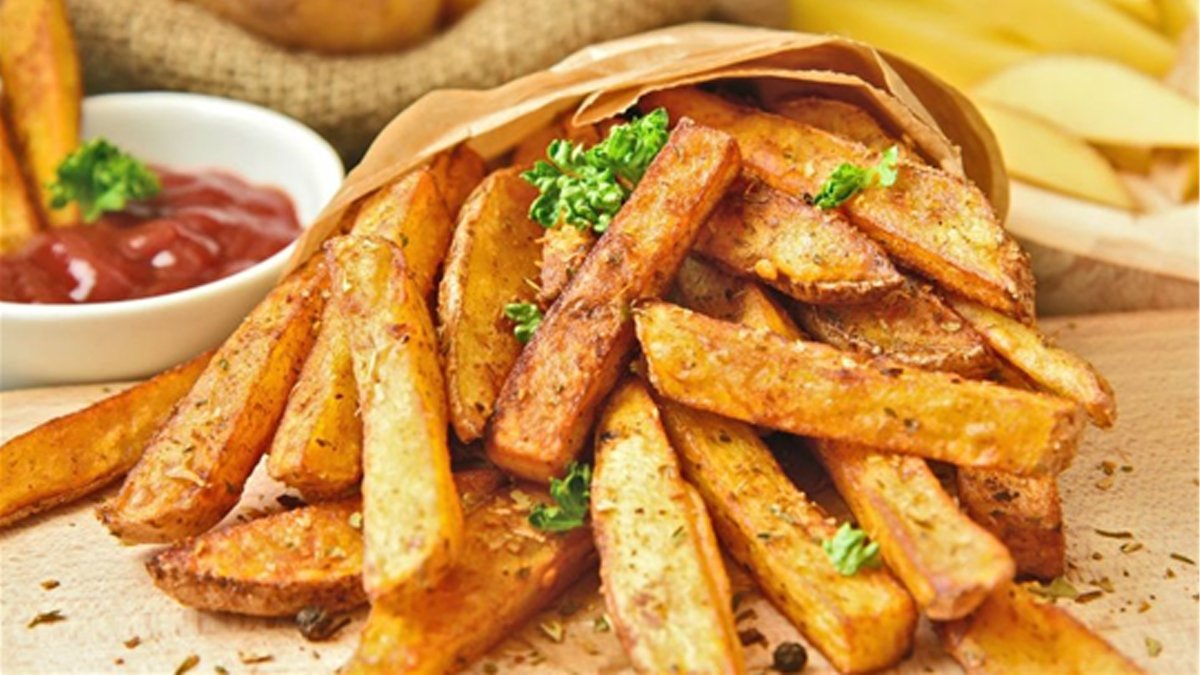 Patates kızartmasını bu baharatla deneyin, evdekiler parmaklarını yiyecek! Lokantaların sır gibi sakladığı patates tarifi