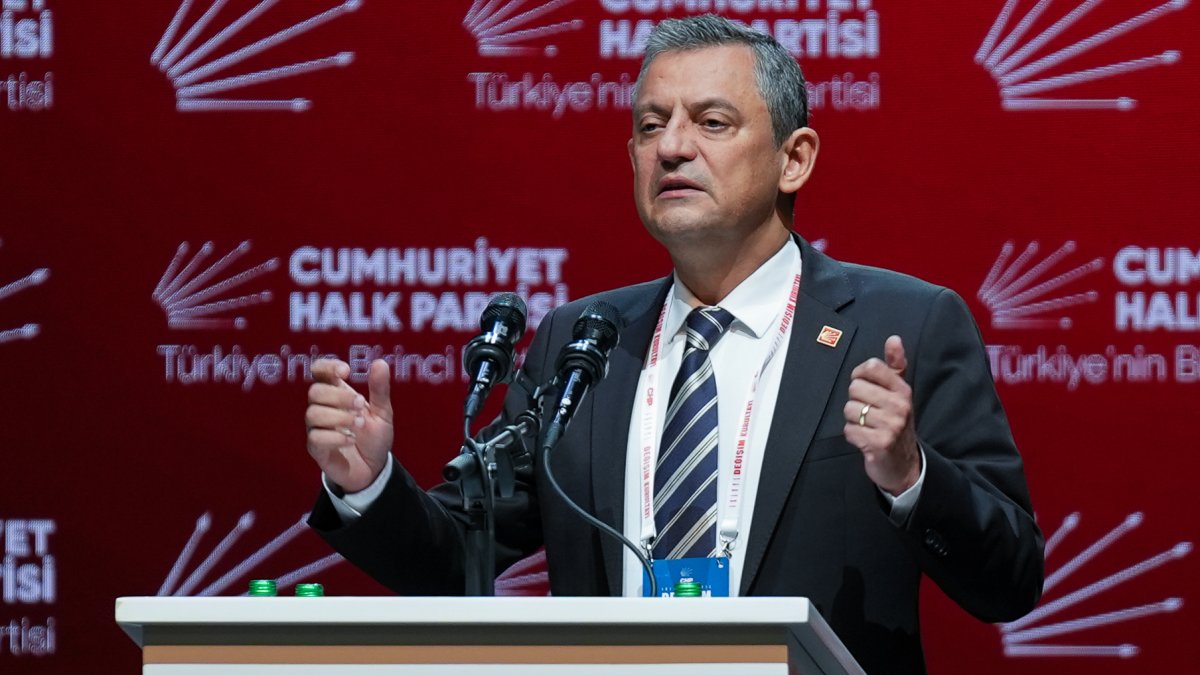 Özel iktidara seslendi: 2025'in Kasım ayında erken seçime var mısınız?