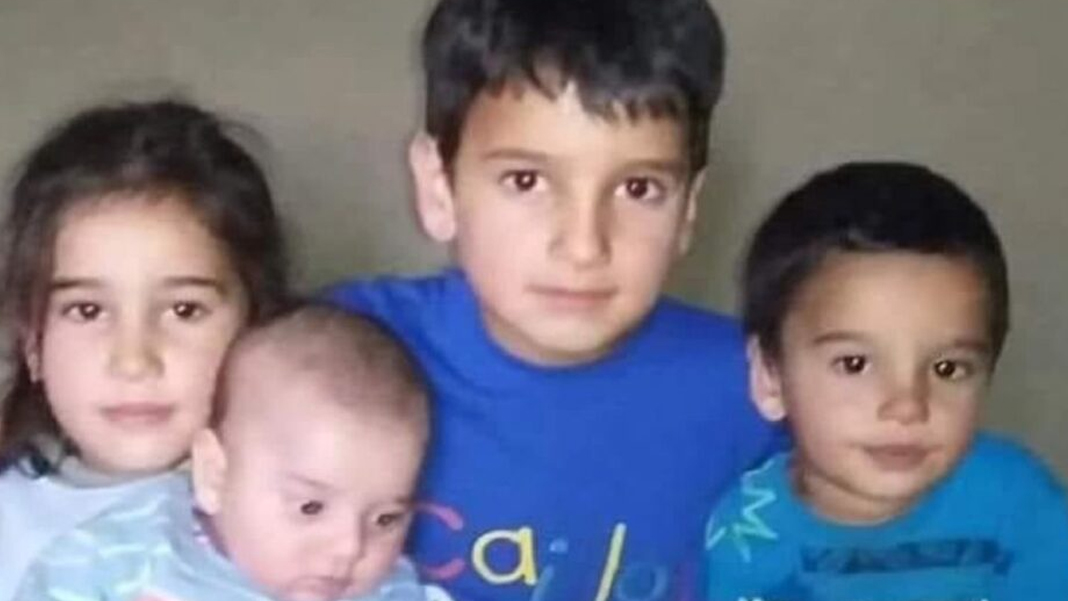 Mardin'de kayıp olan dört çocuk annelerinin yanında çıktı