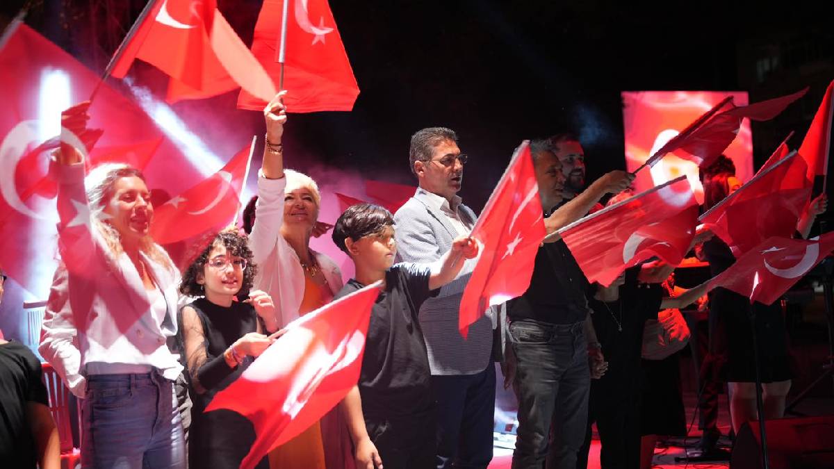 Burhaniye'de kurtuluş coşkusu