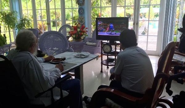 Fidel Castro tarihi maçı Evo Morales'le izledi