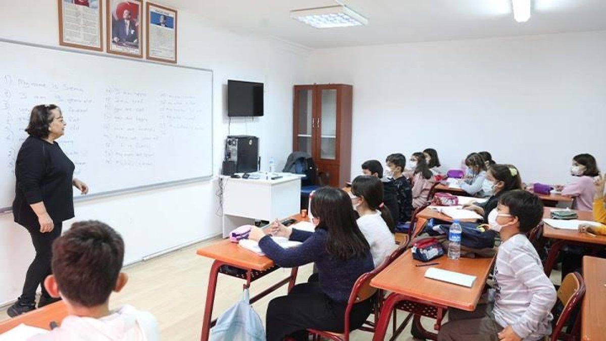 Bu hatayı yapan öğretmen yandı: MEB, madde madde uyardı