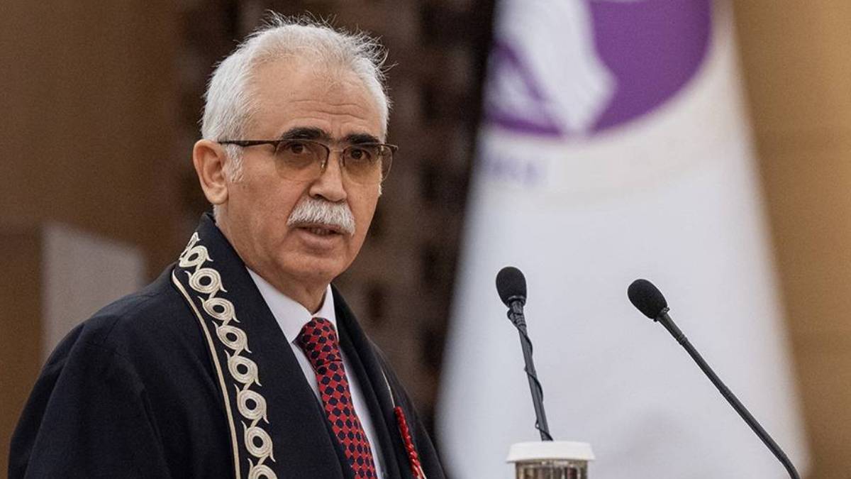 AYM Başkanı Kadir Özkaya Kur'an-ı Kerim'den alıntı yaptı: Allah’ı zalimlerin yaptıklarından habersiz sanma