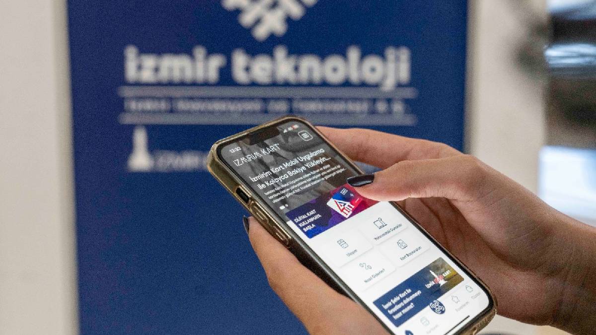 Büyükşehir’den öğrencilere “Dijital İzmirim Kart” kolaylığı