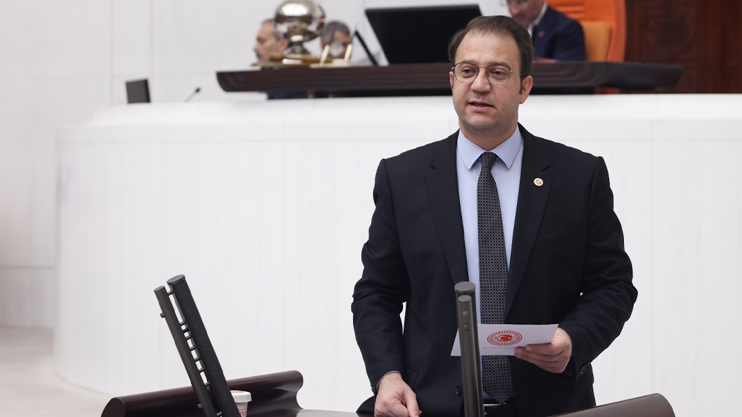 CHP'li İnan Akgün Alp'ten Kültür ve Turizm Bakanı'na dört soru: Muhtaç aylıkları kesilen vatandaşları Meclis'e taşıdı