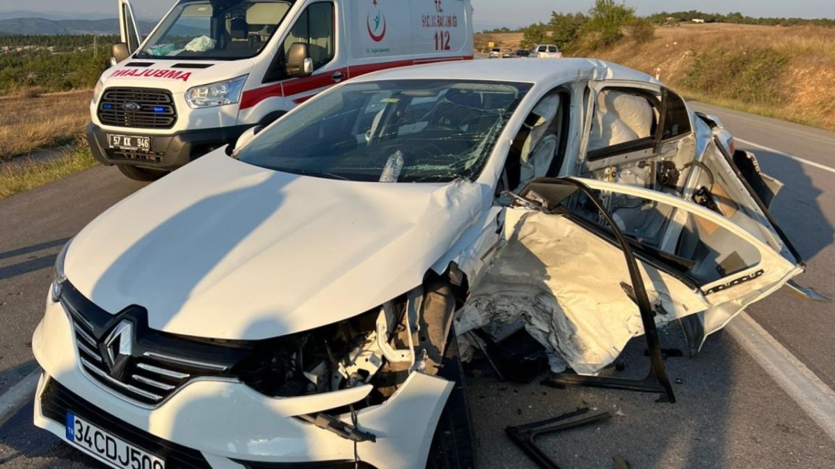 Sinop’ta iki araç çarpıştı: 3 ölü, 3 yaralı