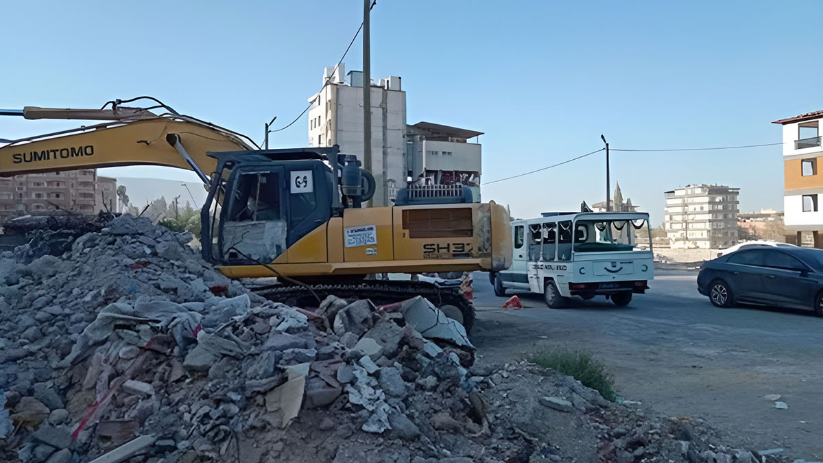 O kentte zincirle boğularak öldürülmüşler: Sır perdesi bir türlü aralanamıyor! Göğsündeki izlerde korkunç detaylar var