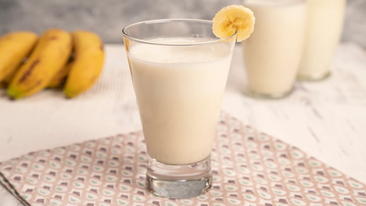 Deneyen hazır almayacak! Evde kararan muzları değerlendirin: İşte ev yapımı muzlu süt tarifi