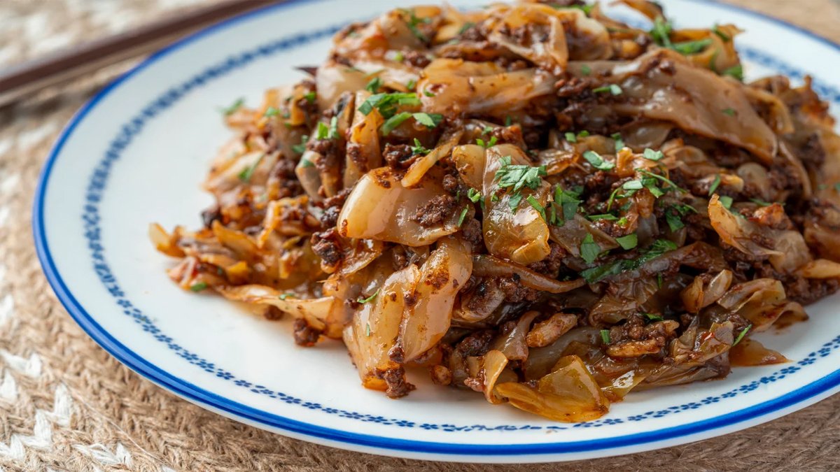 Dünyanın en kötü 88. yemeği seçilmişti! Ekşili kıymalı kapuska tarifi: Kapuskaya burun kıvıranlar bu tarifi tabak tabak yiyecek!