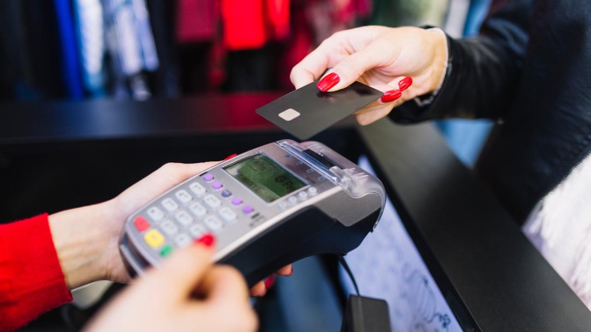 Enflasyon kredi kartı kullanımını artırdı: Harcamaların toplam hacmi 12,8 trilyon TL'ye ulaştı