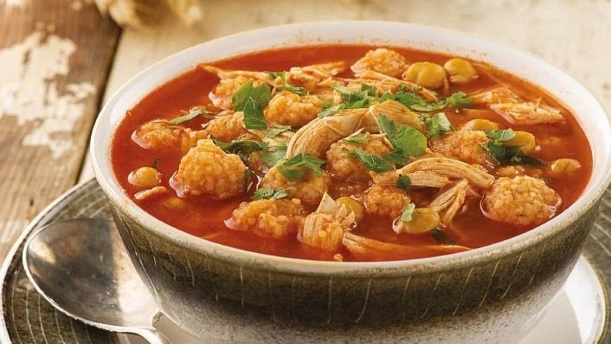 Hem çorba hem ana yemek! Tavuk suyuyla pişiyor, kaşık kaşık yeniliyor: Tavuklu topalak çorbası tarifi