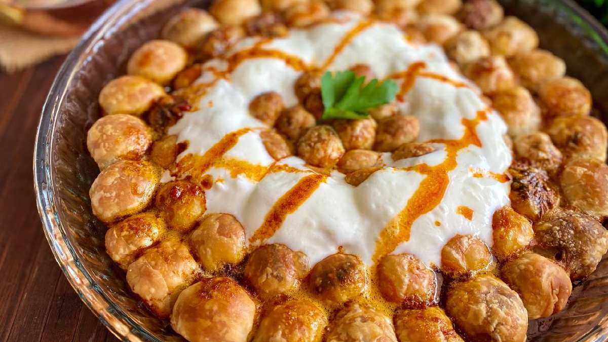 Kimse mantı yapmaya üşenmeyecek! Mantının en kolay hali: Sofralarda Balkan havası estiriyor