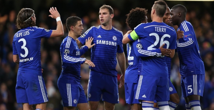 Chelsea rekor peşinde