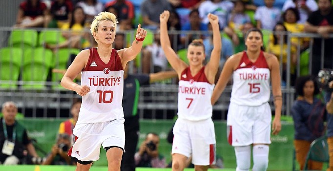 Rio'da Potanın Perileri Boğalara karşı