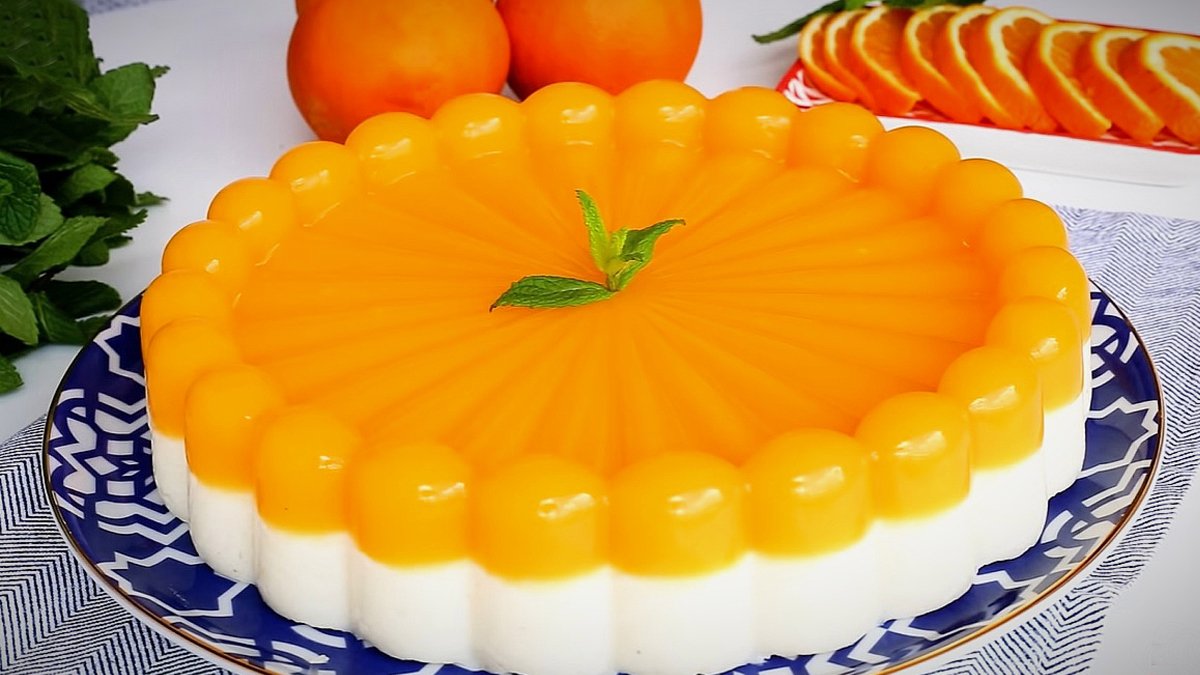 Mevsimi gelmişken yapın! Mandalina soslu irmikli tatlı tarifi: Eşiniz yedikçe kaynana çatlayacak