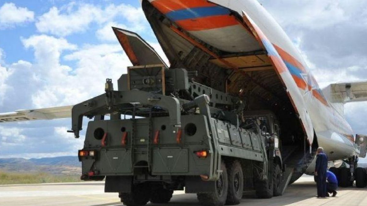 Rusya s-400 tartışmalarına kapıyı kapattı: 'Türkiye füzeleri başka bir ülkeye satamaz'