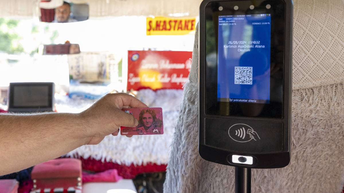 Büyükşehir, ‘Mersin 33 Kart’ı tüm ulaşım ağına yaymayı sürdürüyor