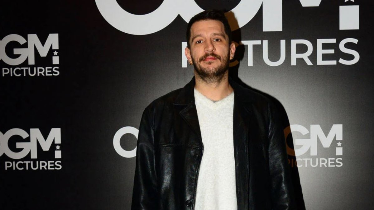 Uraz Kaygılaroğlu tepki çeken sergiyle ilgili konuştu: Oyunculuğu bırakmaya hazırım