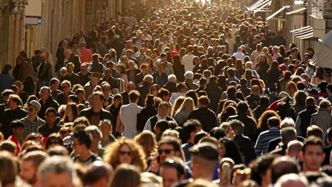 MetroPOLL Araştırma 'Bu pazar bir seçim olsa kime oy verirdiniz?' diye sordu: AK Parti ve CHP aradaki farkı kapatıyor