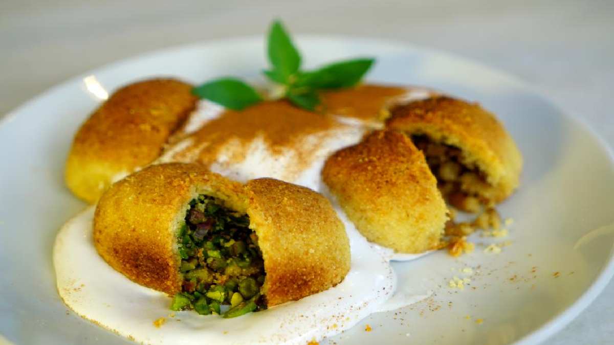 Sadece Hatay ve Mersin’de kapılıyor! Çöven köpüğüyle servis ediliyor! Arap mutfağının meşhur tatlısı kerebiç tarifi