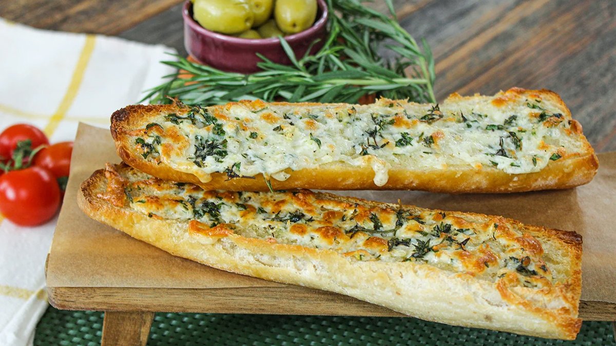 Bu tarif için ekmek bayatlatılır! Pide tadında kahvaltılık ekmek tarifi: Yerken peyniri uzayıp gidiyor...